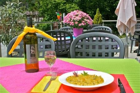 Die Terrasse und seine köstlichen Gerichte